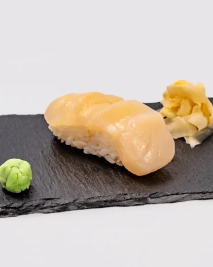 Hotate nigiri