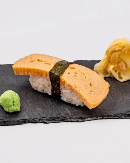 Tamago nigiri