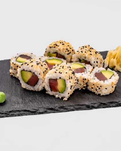 Tuna-avokádó maki