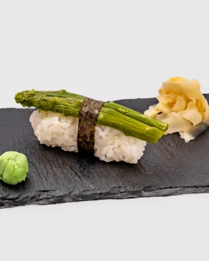 Zöldspárga nigiri